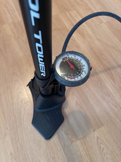 Giant control tower bicycle pump