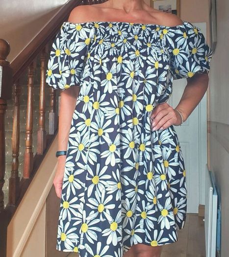 Floral Dress, Puff sleeve, size 10
