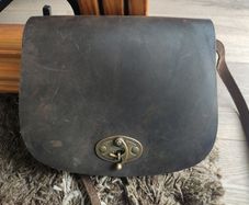 Artisan Unbranded Leather Saddle Bag
