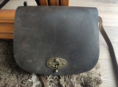 Artisan Unbranded Leather Saddle Bag