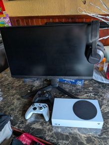 Xbox Series S Bundle