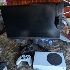 Xbox Series S Bundle