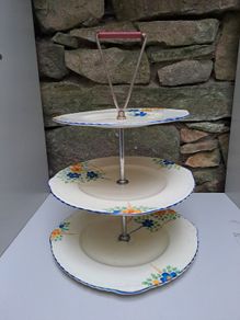 3 tier cake server Gibson's