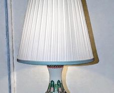 Large garlic head hand painted Chinese lamp
