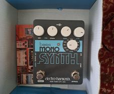 Electro harmonix Bass mono synth