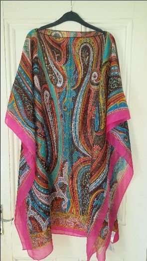 Brand new Milticolour Poncho Estivo BPC Collection One size fits all Postage included