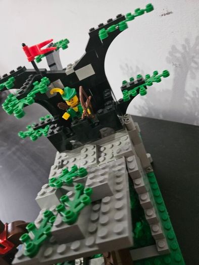 lego Camouflaged Outpost 6066