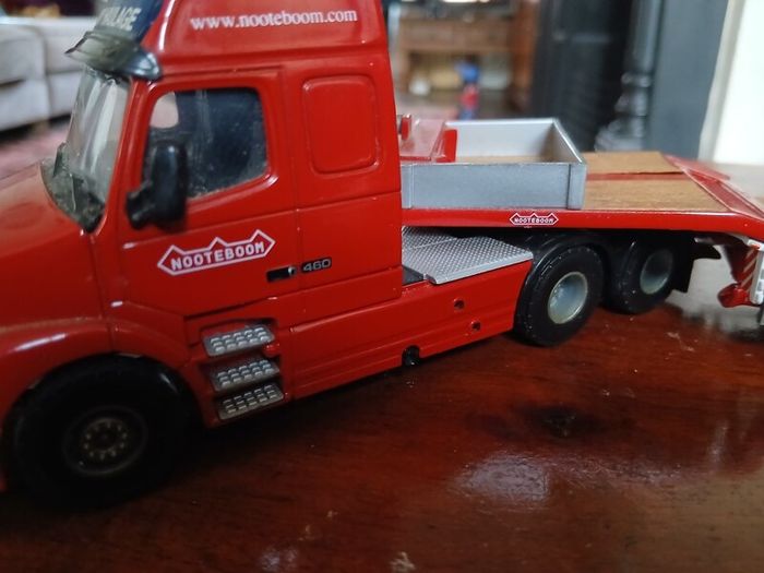 1/50 Volvo NH12-460 Prime Mover & Nooteboom 4-Axle Semi Low Loader Trailer (red