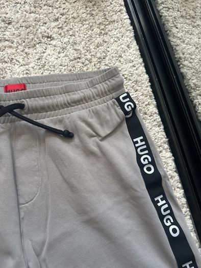 HUGO (Boss) grey shorts (XL)