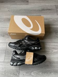 Asics kayano 14  UK-9 , Black and silver