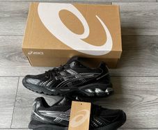 Asics kayano 14  UK-9 , Black and silver