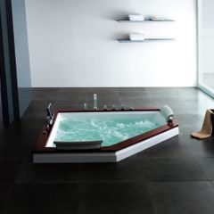 Whirlpool bath - Verona 667