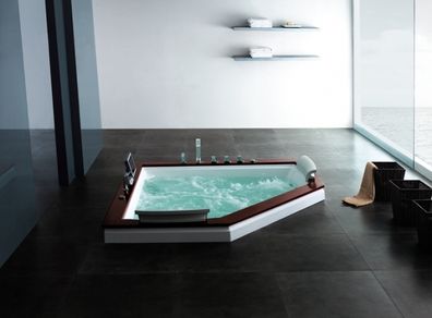 Whirlpool bath - Verona 667