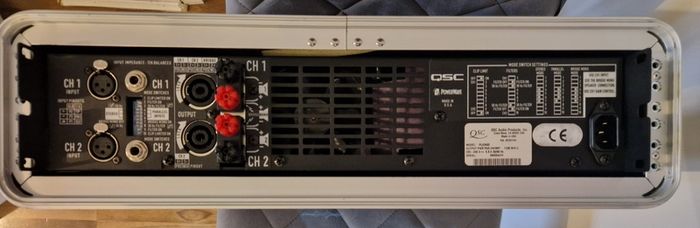 Qsc power amplifier
