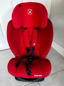 Maxi Cosi Titan Nomad Red isofix car seat