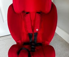 Maxi Cosi Titan Nomad Red isofix car seat