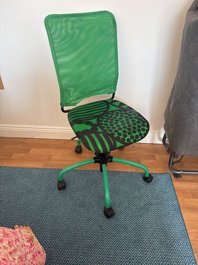 Ikea swivel desk chair