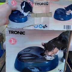 automatic dog or cat feeder