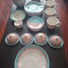Carolyn Donnelly 37 piece collection.