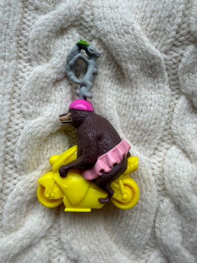 McDonalds Madagascar 3 Sonya Bear & King Julien Motorbike Toy 2012 Used Please look at the pictures