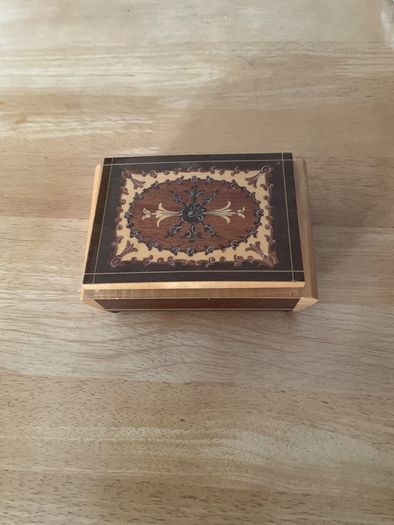 Inlaid wooden  box with mirror and velvet lining