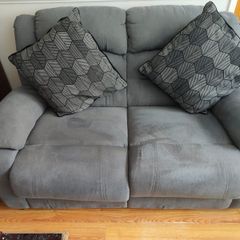 3seater 2seater and arm chair for  Sale in good condition