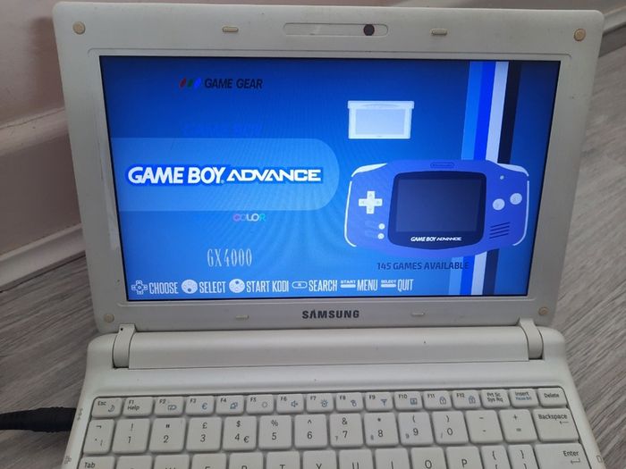 Samsung netbook with Retro gaming Operating system