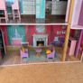 Large dolls house Image 3