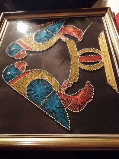 Good sized Vintage Framed String Art Two Love Birds