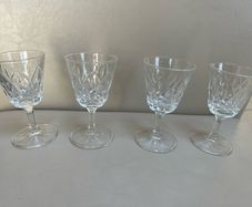 4 x Crystal sherry glasses