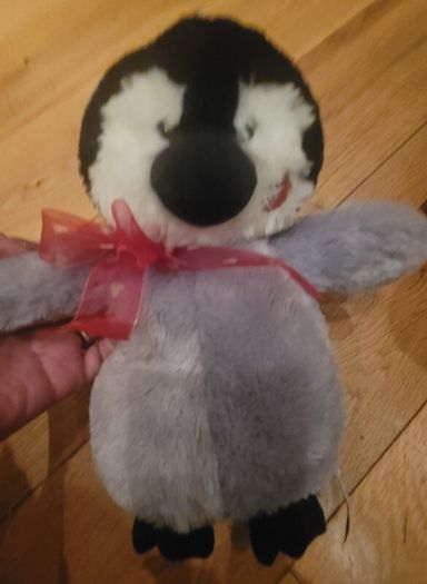 Arora Kissing Blushing Penguin Soft Plush Toy & Gift Bag