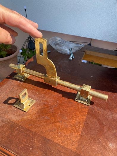 Solid brass aldrop