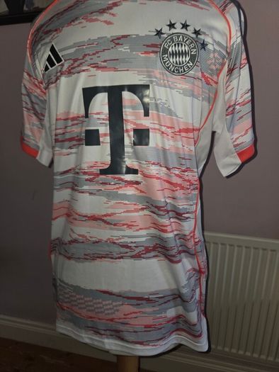 2025/26 FC Bayern Muinch Away Jersey - Large size