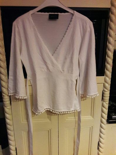 Cream Principles v neck top Size 12