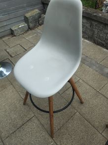 Bar stools/ Earnes style