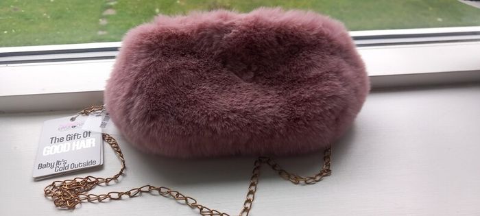 Faux fur pink shoulder clutch bag BNWT