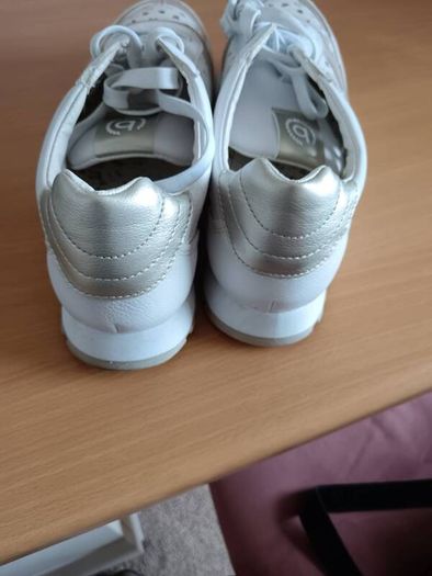 Ladies Trainers