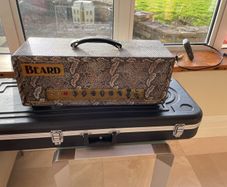 Boutique hot-rod Plexi head