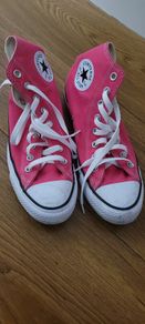 converse pink hightops