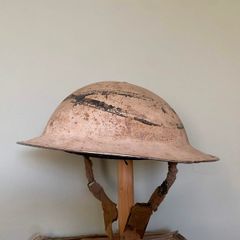 Original WW2 British Mk2 Steel Helmet. Desert Camouflage. Original Liner & Chinstrap. Militaria