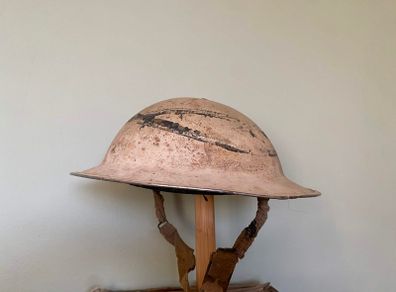 Original WW2 British Mk2 Steel Helmet. Desert Camouflage. Original Liner & Chinstrap. Militaria