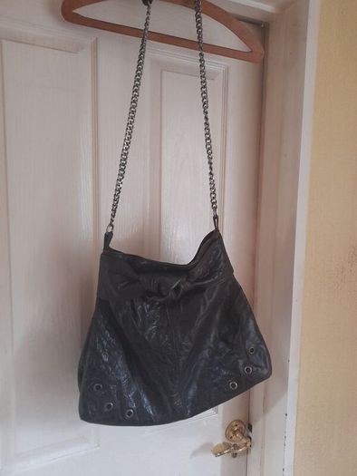 Thomas Burberry leather bag