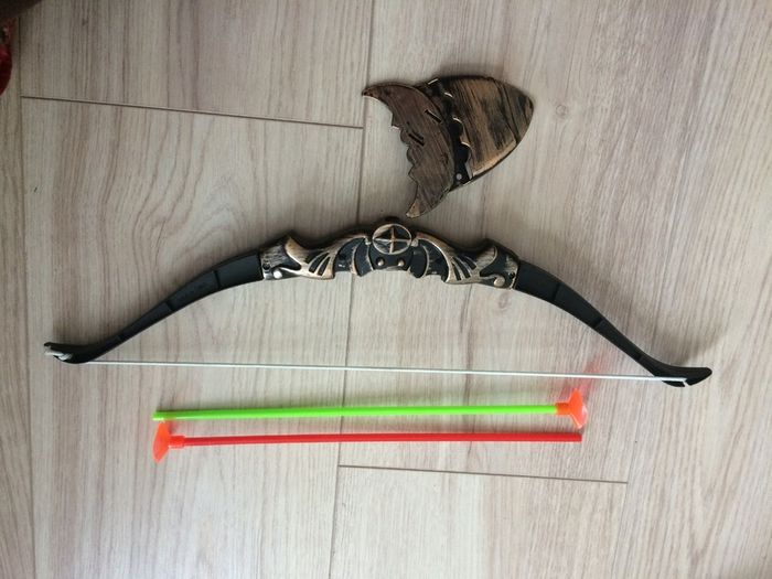 Bow and arrows