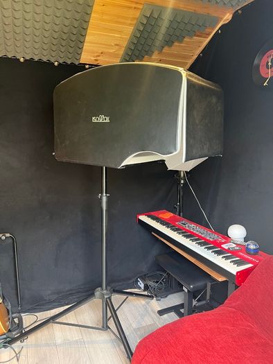 Isovox Mobile Vocal Booth 2 Set Black
