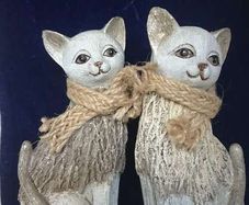 Cat figurines