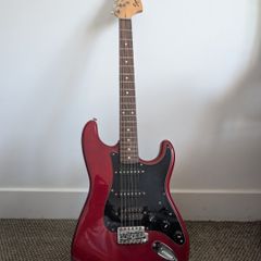 Squier Affinity Stratocaster HSS Electric Guitar Fiesta Red