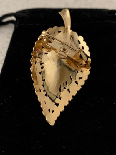 Gold Pearl Leaf Brooch