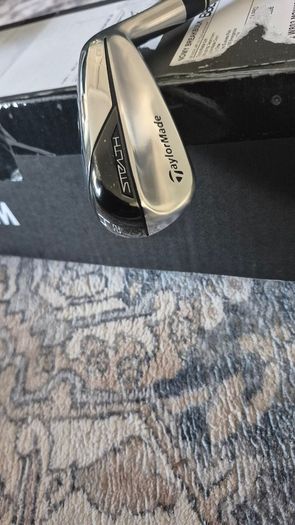 Taylormade Stealth Irons + Stealth DHY Hybrid (7 clubs)