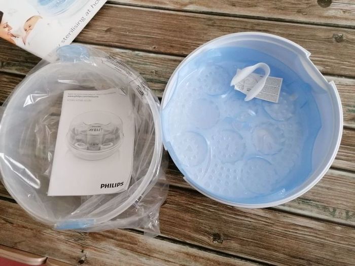 Brand new Philips Avent Microwave Steam Sterliser