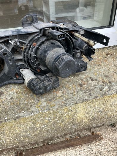 BMW e34 driver side complete headlight assembly